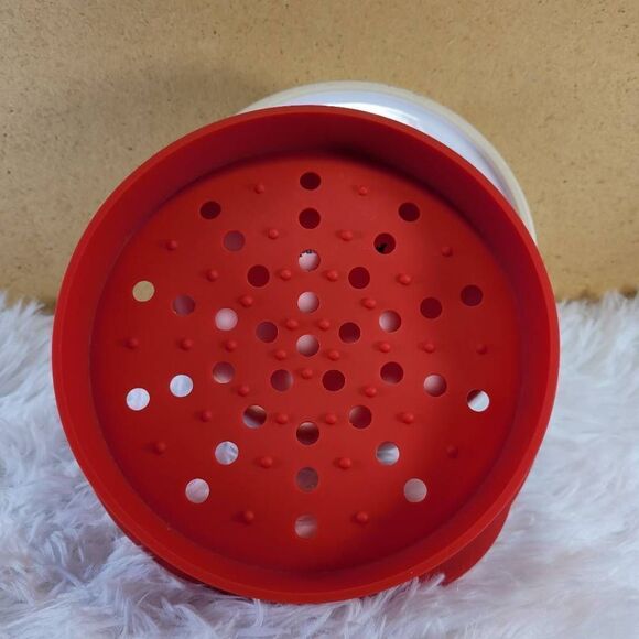 Pampered Chef Microwave Pasta Cooker - Picture 5 of 5